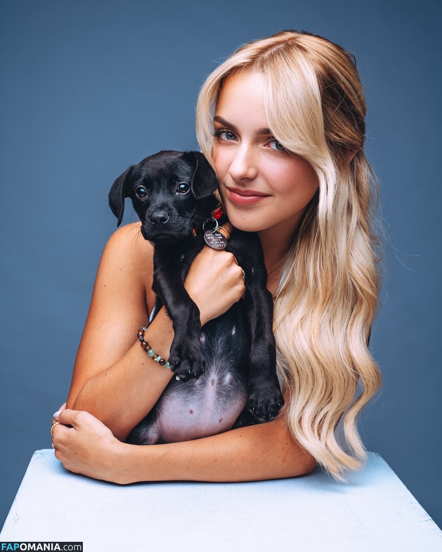 Mckenna Grace / mckennagrace / mckennagraceful Nago OnlyFans  Przeciekłe zdjęcie #183