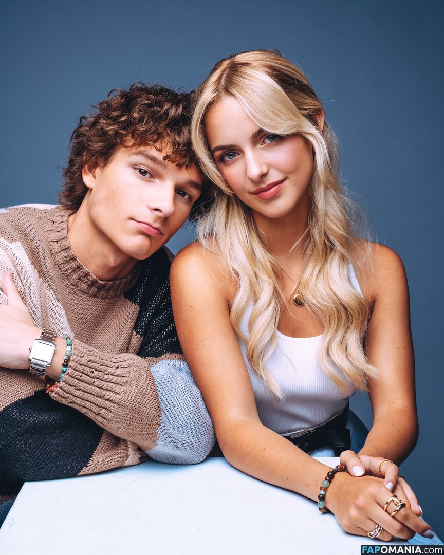 Mckenna Grace / mckennagrace / mckennagraceful Nago OnlyFans  Przeciekłe zdjęcie #185