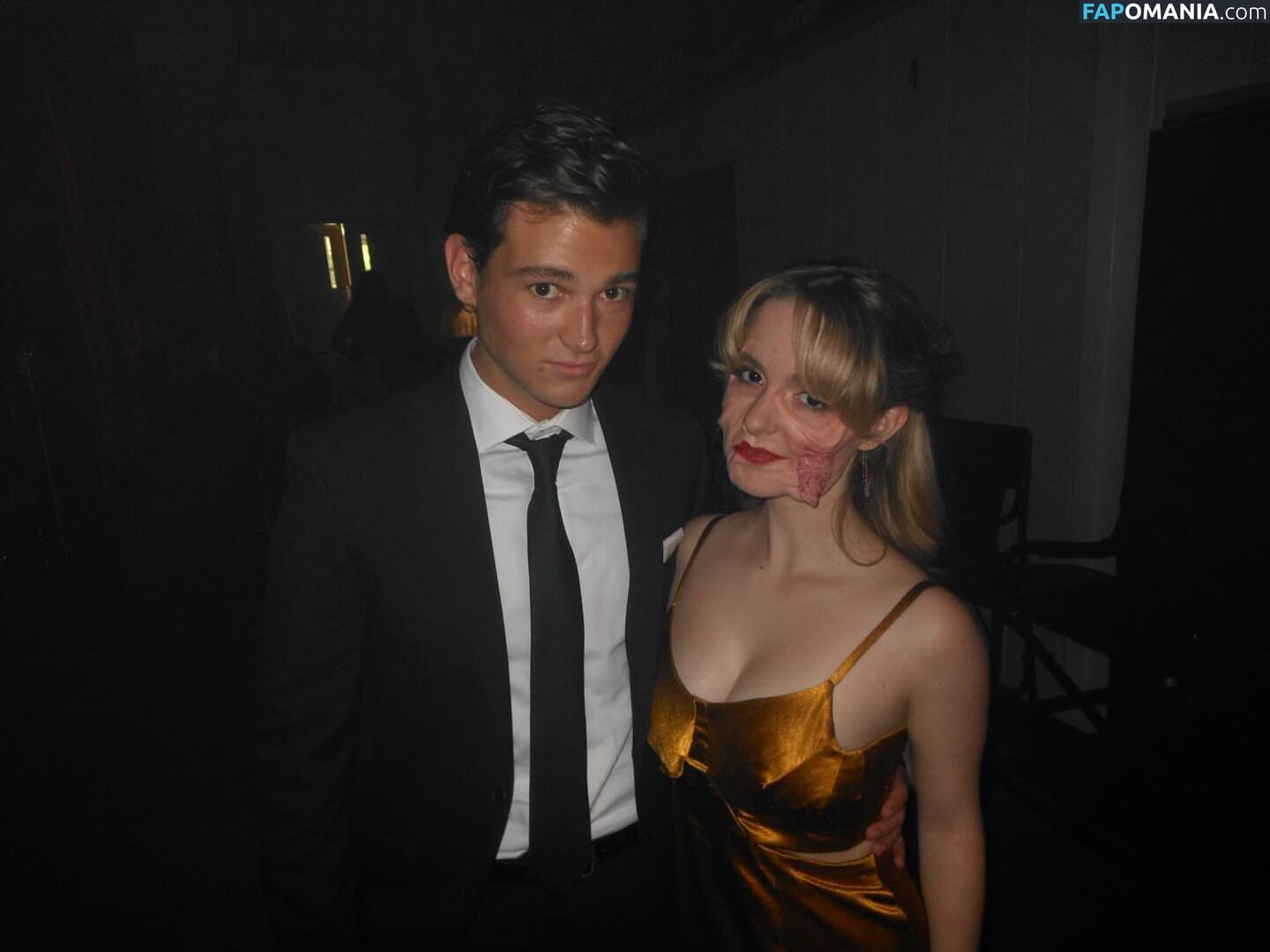 Mckenna Grace / mckennagrace / mckennagraceful Nago OnlyFans  Przeciekłe zdjęcie #189