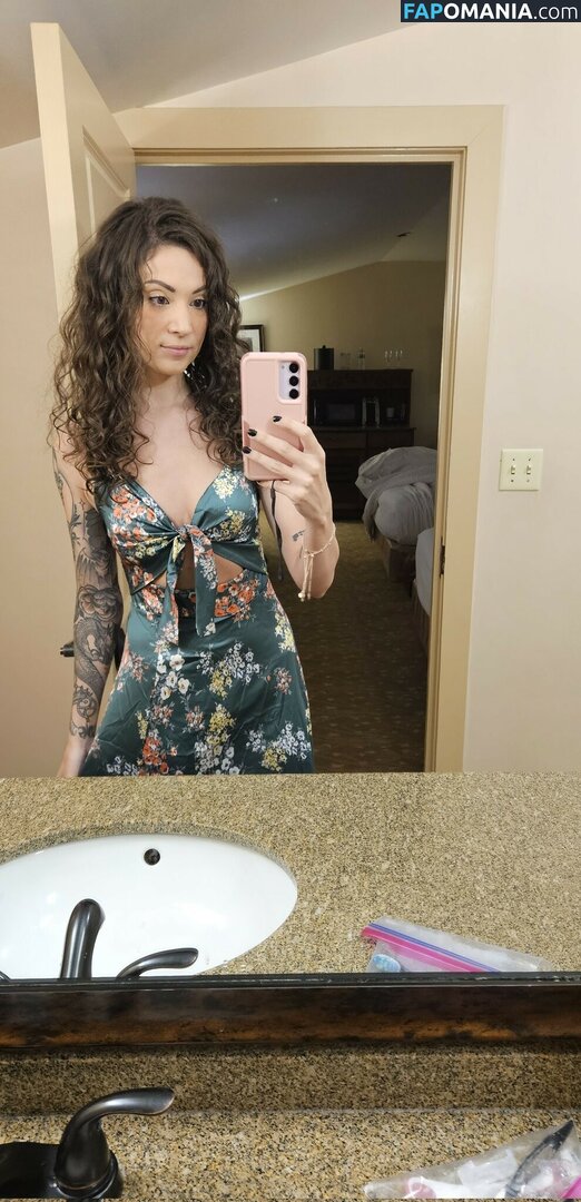 MelonieMac Nago OnlyFans  Przeciekłe zdjęcie #3