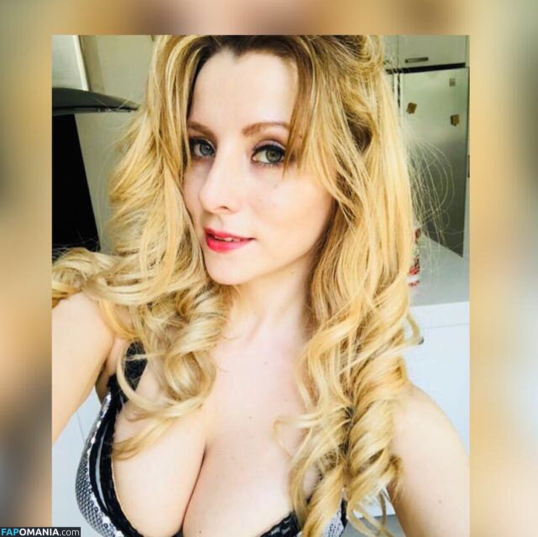 Mercedes Regina / mercedesreginaofi Nago OnlyFans  Przeciekłe zdjęcie #14
