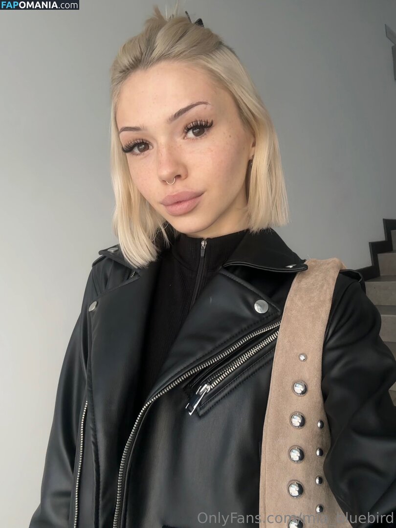 _iam_bluebird_ / mia_bluebird Nago OnlyFans  Przeciekłe zdjęcie #1
