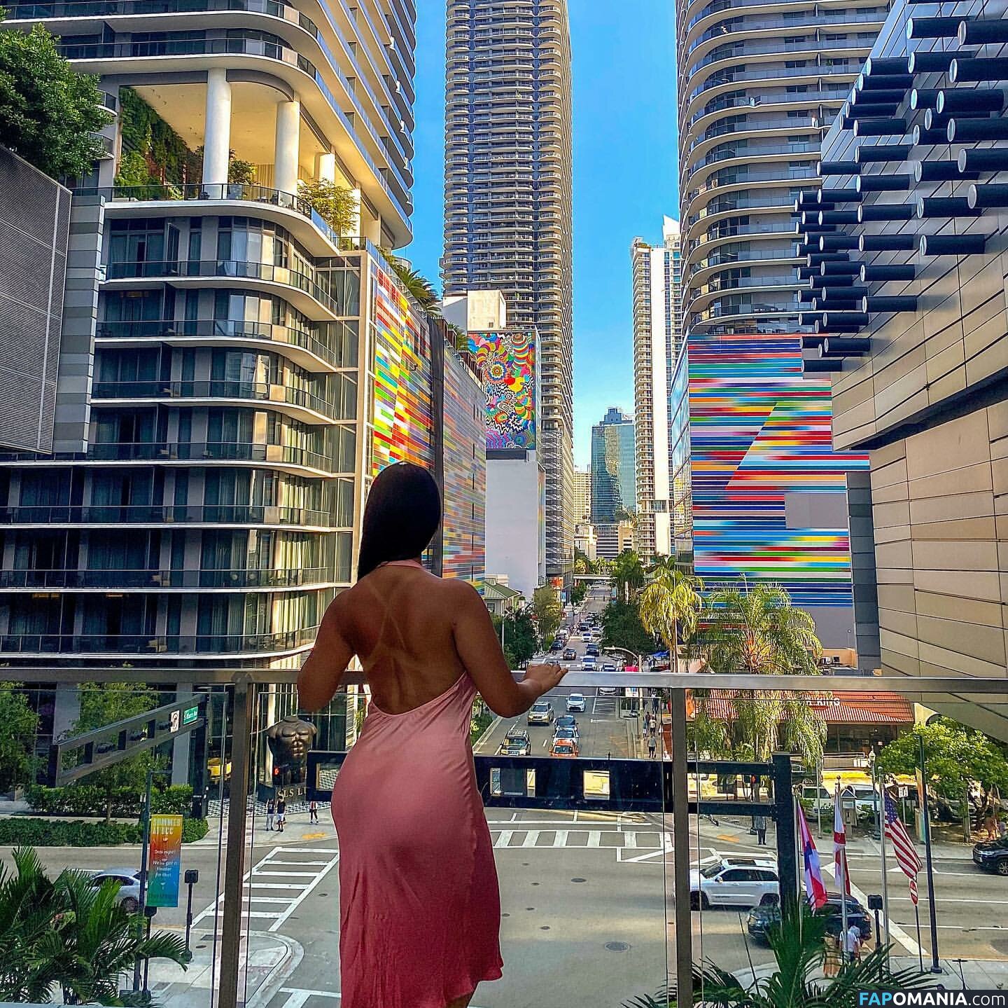 Michelle Benitez / michelle.beniteztv Nago OnlyFans  Przeciekłe zdjęcie #26
