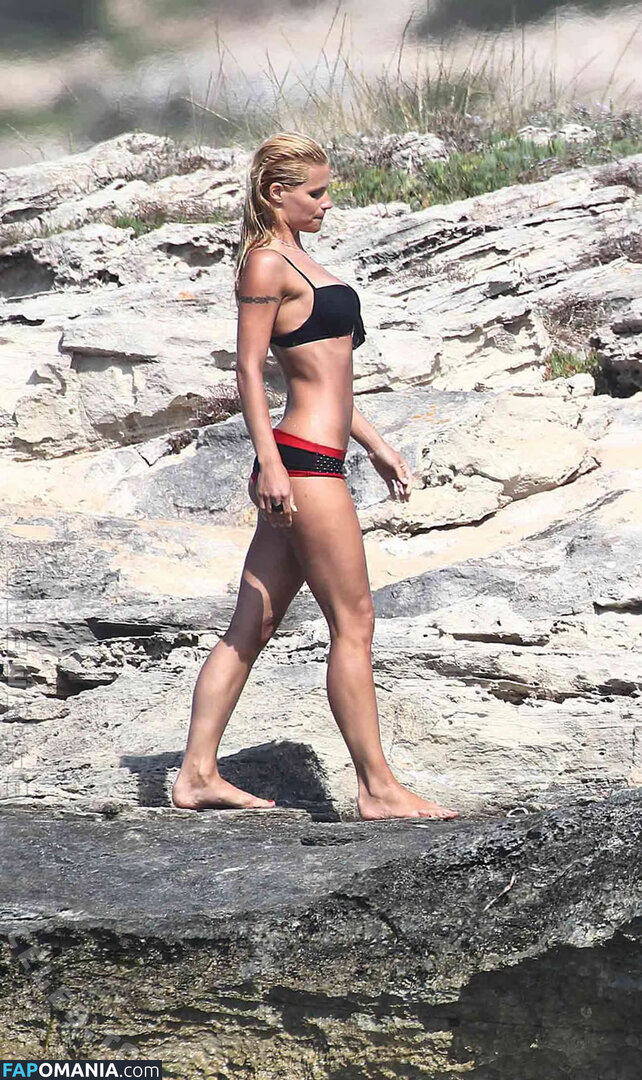 Michelle Hunziker / https: / m_hunziker / therealhunzigram Nago OnlyFans  Przeciekłe zdjęcie #397