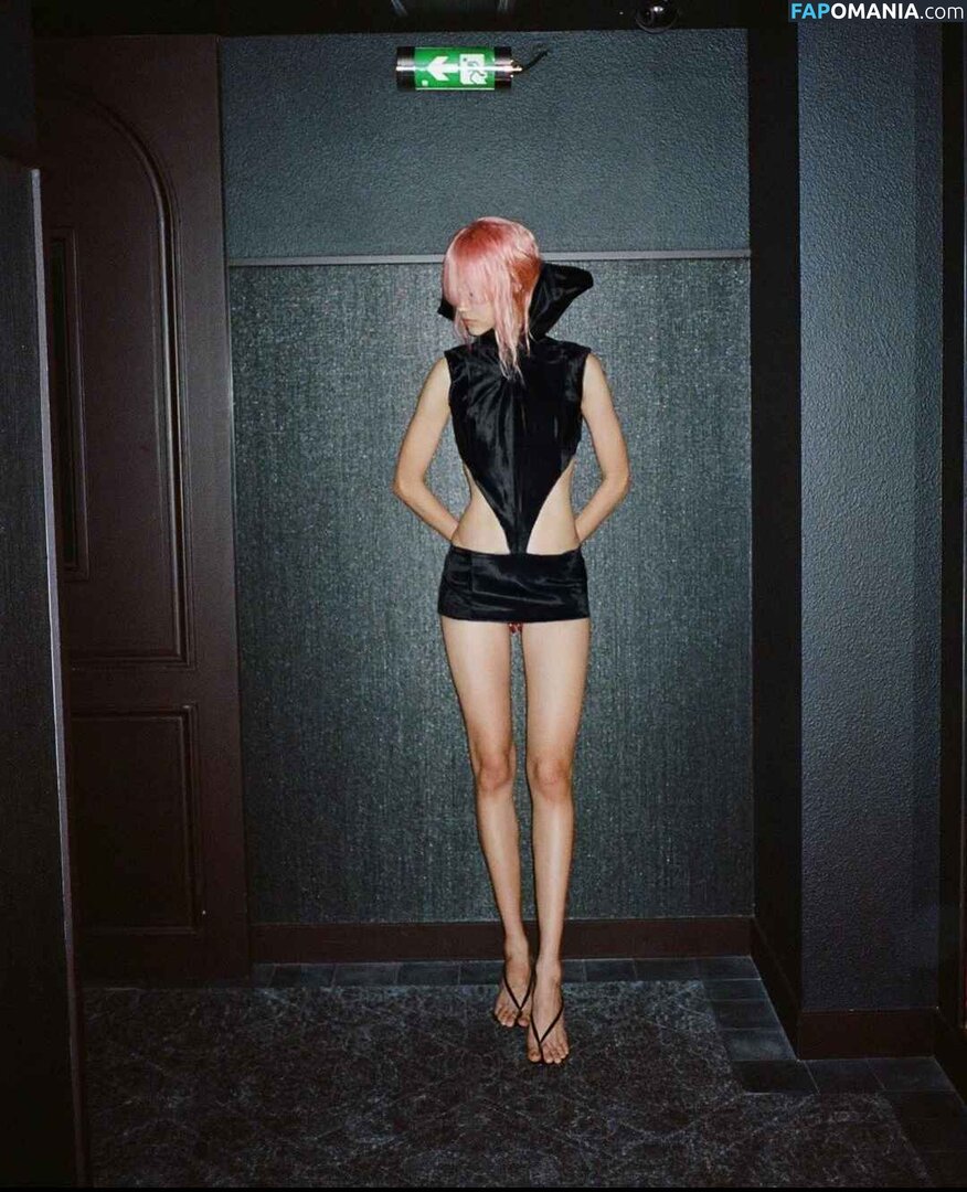 Mika Schneider / mikaschndr Nago OnlyFans  Przeciekłe zdjęcie #2