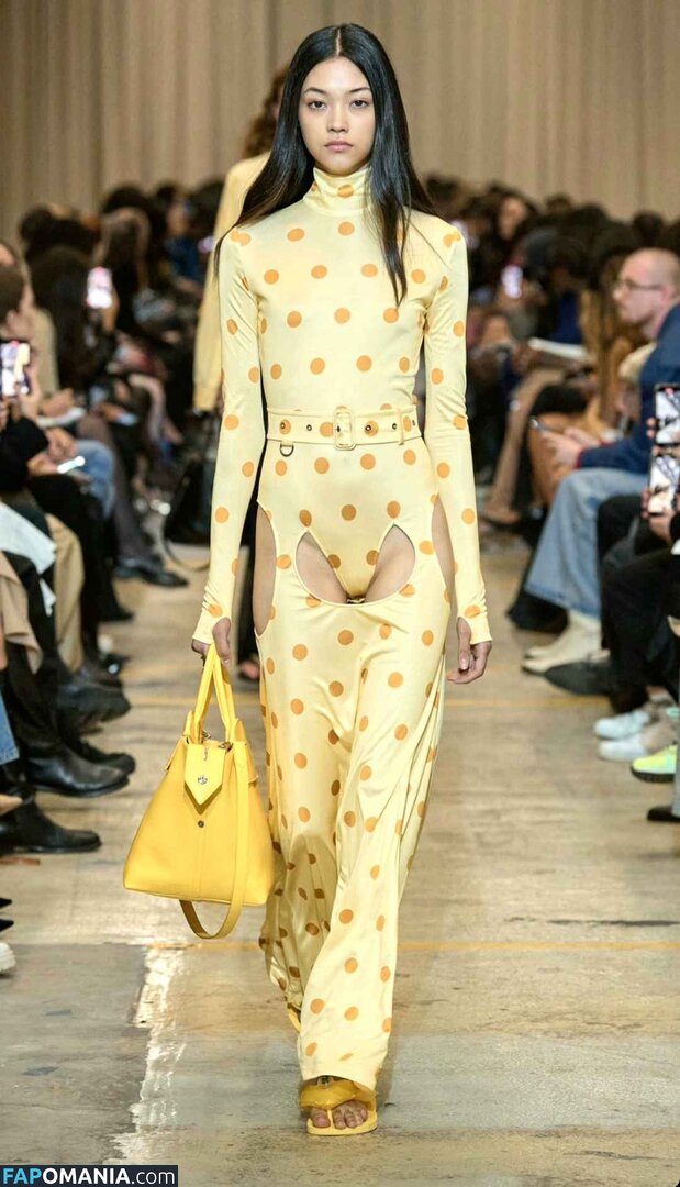 Mika Schneider / mikaschndr Nago OnlyFans  Przeciekłe zdjęcie #6