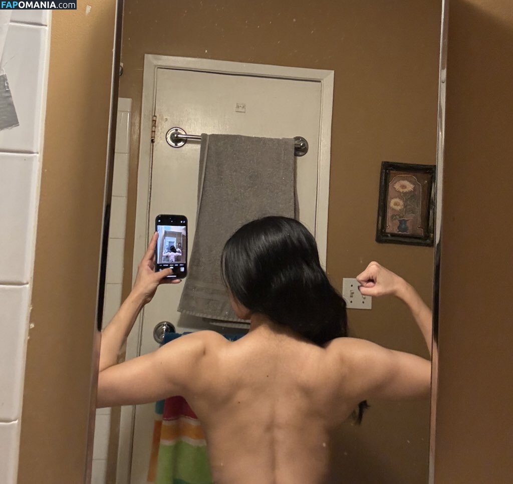 Mikasavader / https: Nago OnlyFans  Przeciekłe zdjęcie #9