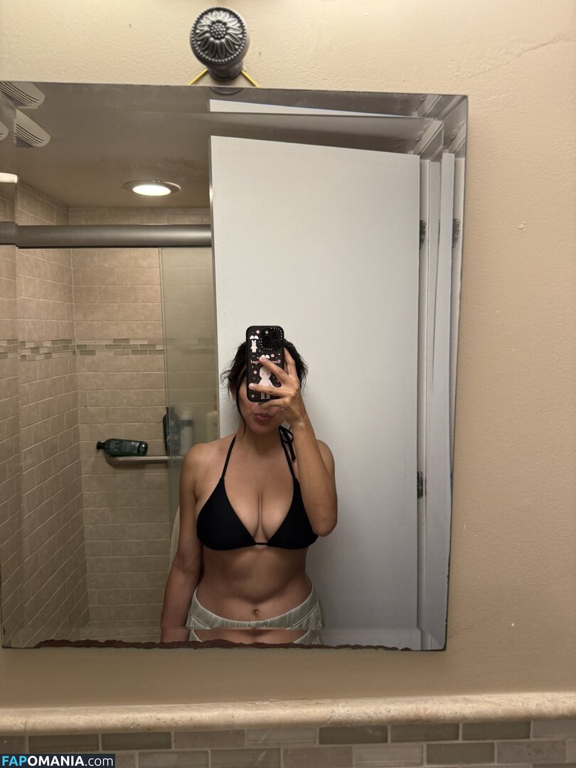 Mikasavader / https: Nago OnlyFans  Przeciekłe zdjęcie #12