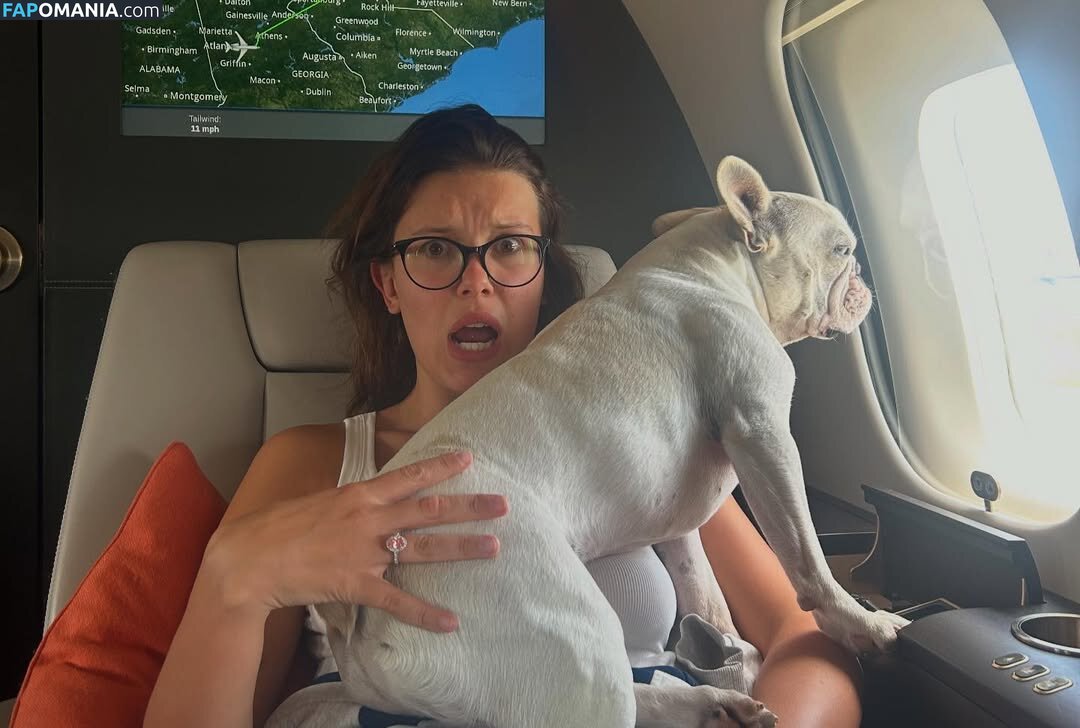 Millie Bobby Brown / milliebobbybrown Nago OnlyFans  Przeciekłe zdjęcie #21