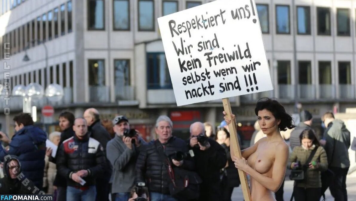 Milo Moire / https: / milomoire / milomoireofficial / realmilomoire Nago OnlyFans  Przeciekłe zdjęcie #24