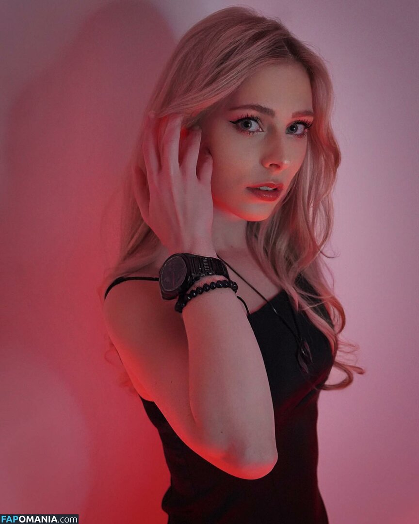 Milschbaum / Sonja / https: Nago OnlyFans  Przeciekłe zdjęcie #1