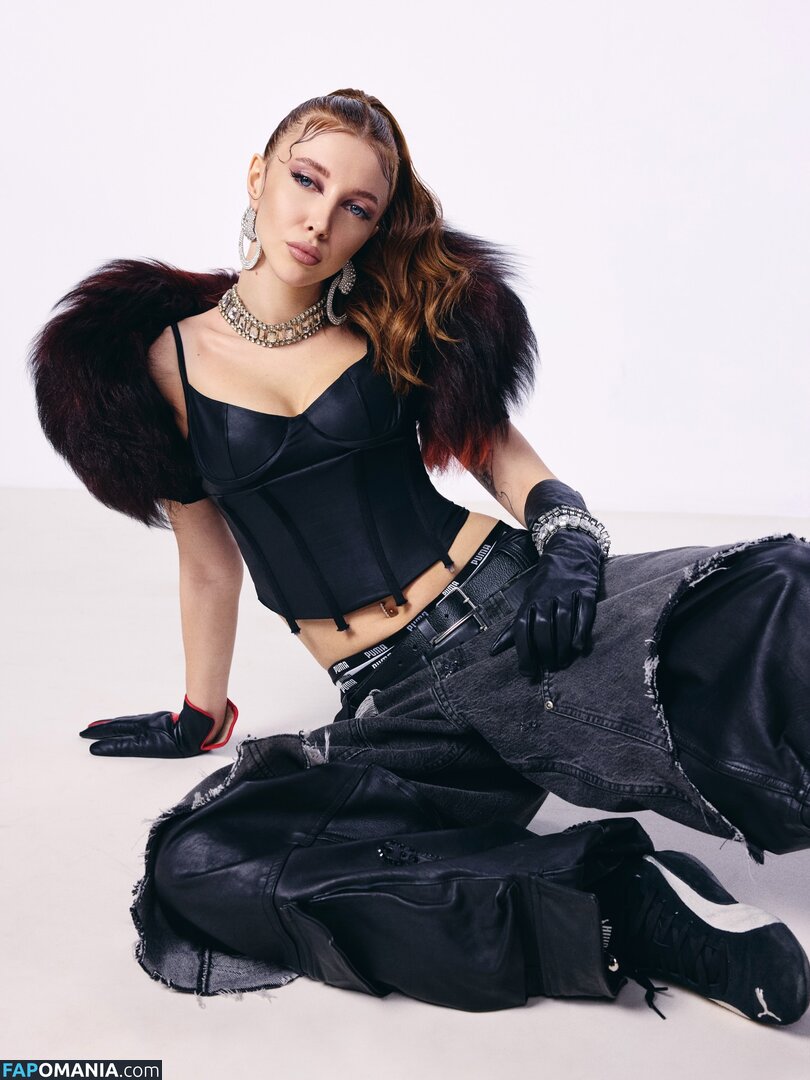 Mina Solak / minasolakk Nago OnlyFans  Przeciekłe zdjęcie #3