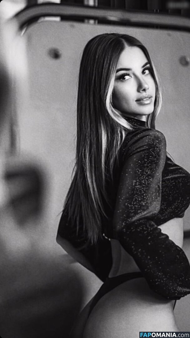 Minicuta Nago OnlyFans  Przeciekłe zdjęcie #50