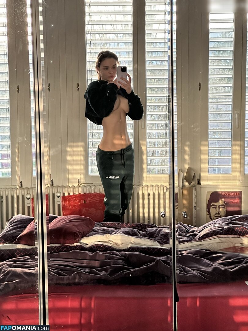 mira.culiks / mira.m Nago OnlyFans  Przeciekłe zdjęcie #3