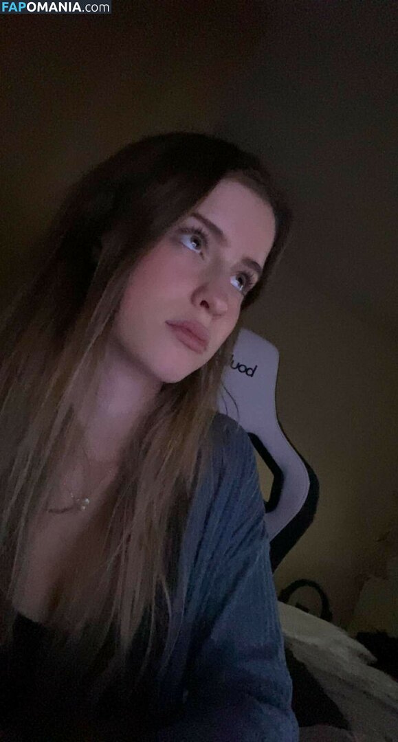 Mira Szalma / https: / mira.004 Nago OnlyFans  Przeciekłe zdjęcie #1