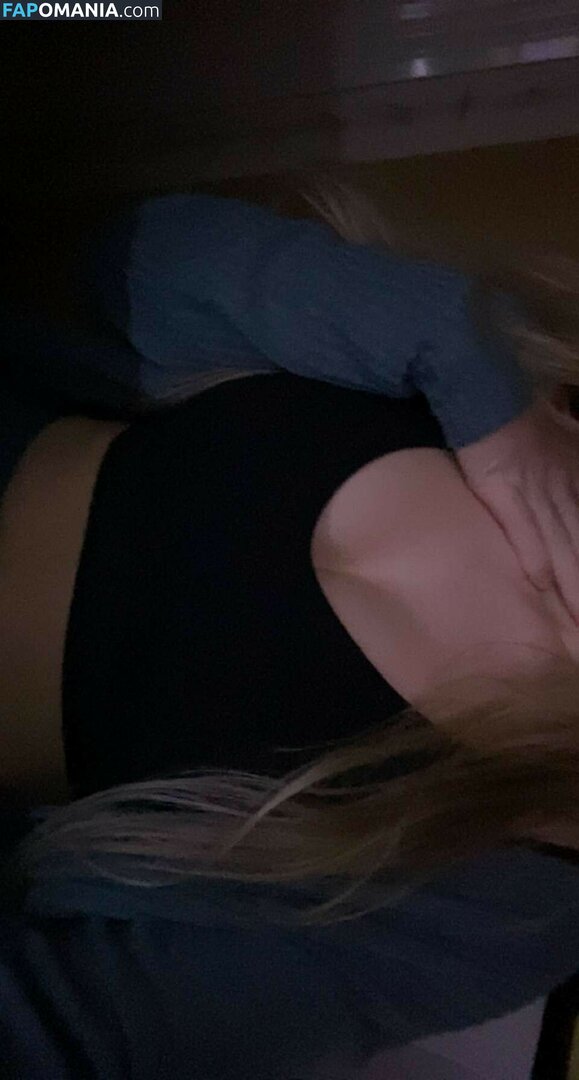Mira Szalma / https: / mira.004 Nago OnlyFans  Przeciekłe zdjęcie #4