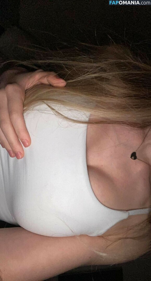 Mira Szalma / https: / mira.004 Nago OnlyFans  Przeciekłe zdjęcie #8