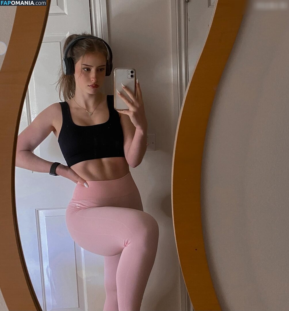 Mira Szalma / https: / mira.004 Nago OnlyFans  Przeciekłe zdjęcie #245