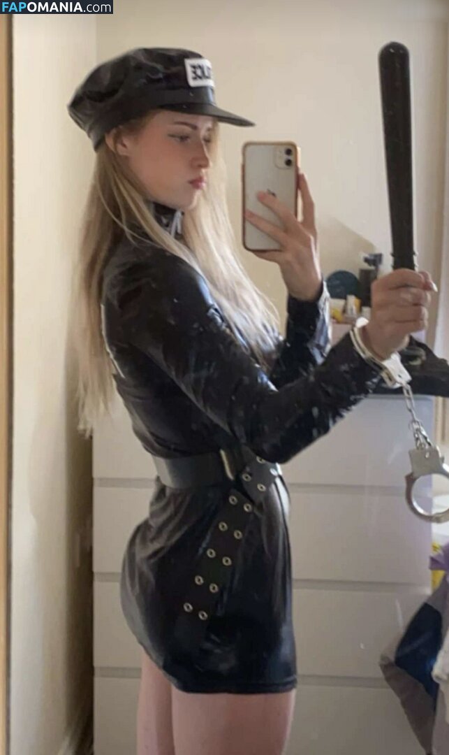 Mira Szalma / https: / mira.004 Nago OnlyFans  Przeciekłe zdjęcie #516
