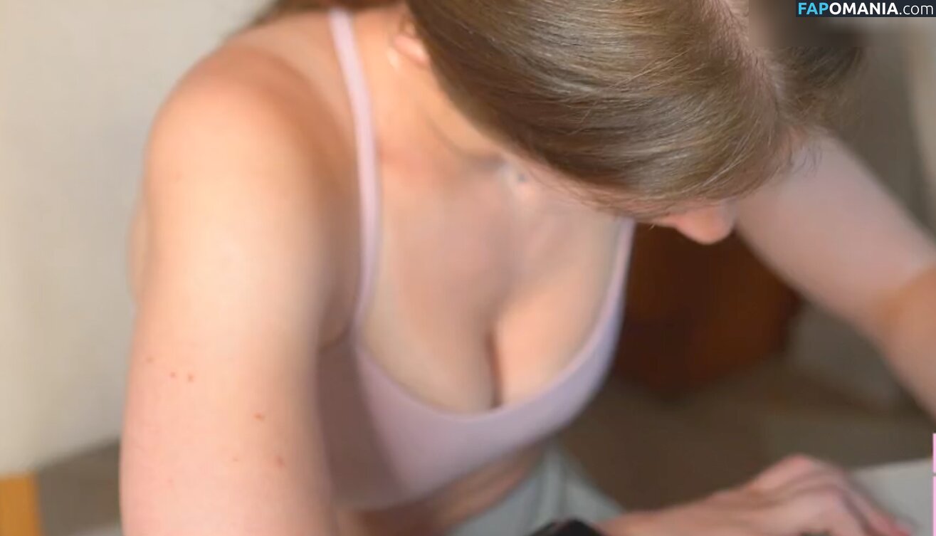 Mira Szalma / https: / mira.004 Nago OnlyFans  Przeciekłe zdjęcie #567