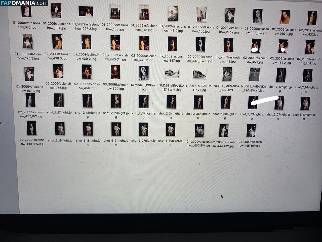 Miranda Kerr Nago OnlyFans  Przeciekłe zdjęcie #1