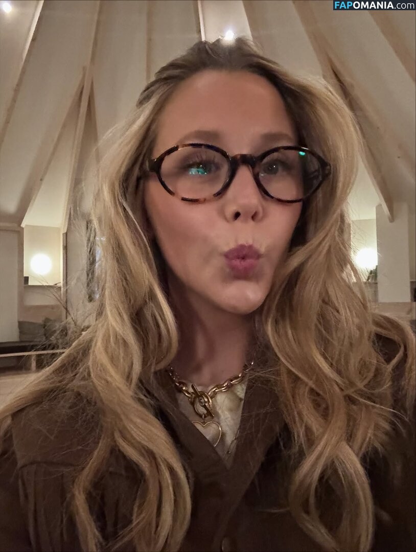 Miranda McKeon / MirandaMckeon / https: / miranda.mckeon Nago OnlyFans  Przeciekłe zdjęcie #5