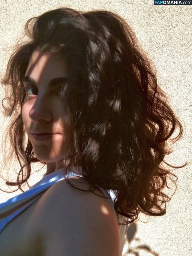 Miriana Di Fazio / cecinestpasmiri Nago OnlyFans  Przeciekłe zdjęcie #2