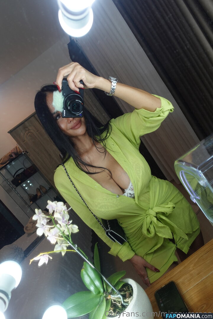 missauroraaa / sassysophyaudaciousaurora Nago OnlyFans  Przeciekłe zdjęcie #7