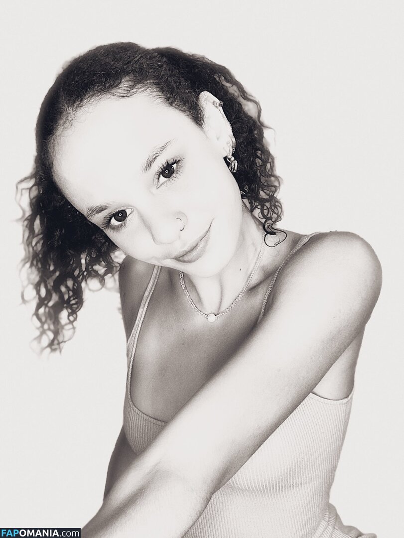 Mayliene / MissFairy Nago OnlyFans  Przeciekłe zdjęcie #2