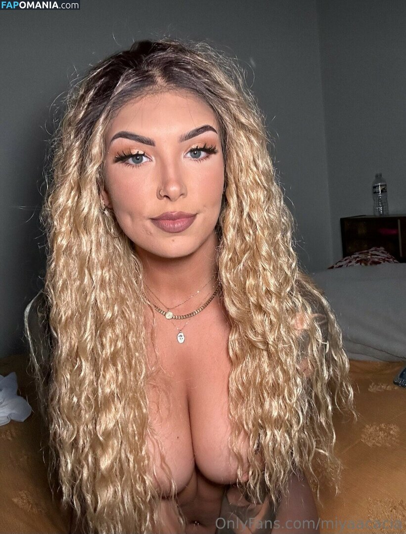 Miya Ulatowski / miyaacacia Nago OnlyFans  Przeciekłe zdjęcie #39