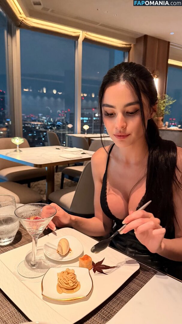 Moni Charlton / monicharlton Nago OnlyFans  Przeciekłe zdjęcie #6