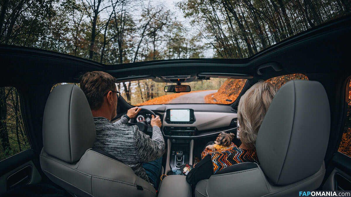 Moonroof Nago OnlyFans  Przeciekłe zdjęcie #5