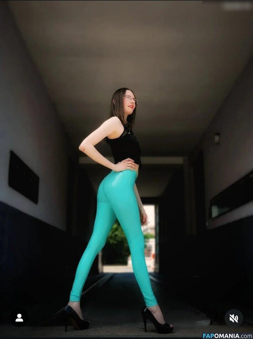 __mrs._crazy__ / mrs.crazy / mrs_crazy / mrs_crazy_ Nago OnlyFans  Przeciekłe zdjęcie #1