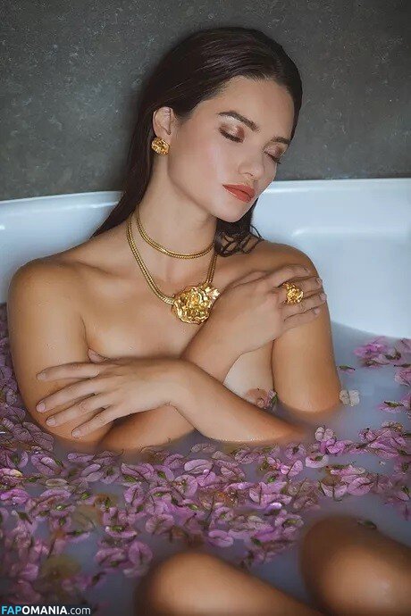 Myrtille Revêmont / myrtille_revemont Nago OnlyFans  Przeciekłe zdjęcie #14