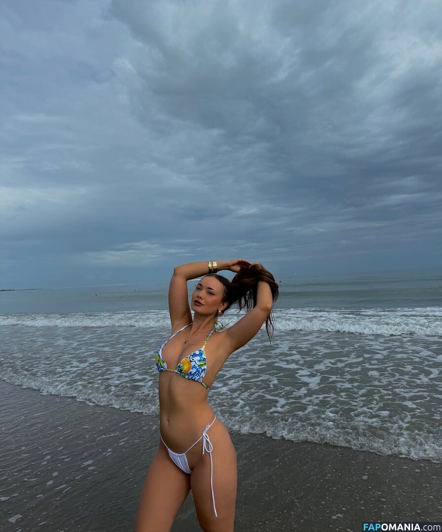lunaabaabe / naomy_jakab Nago OnlyFans  Przeciekłe zdjęcie #3
