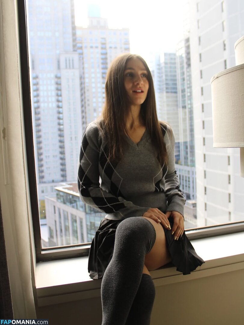 Nashla / Nashlabogaert__ / https: / nashla22 Nago OnlyFans  Przeciekłe zdjęcie #3