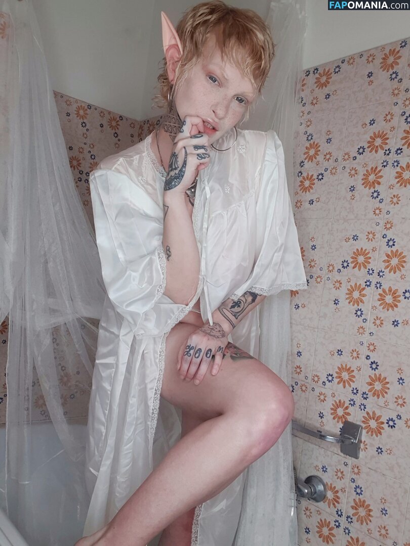 NausicaaRondina Nago OnlyFans  Przeciekłe zdjęcie #1