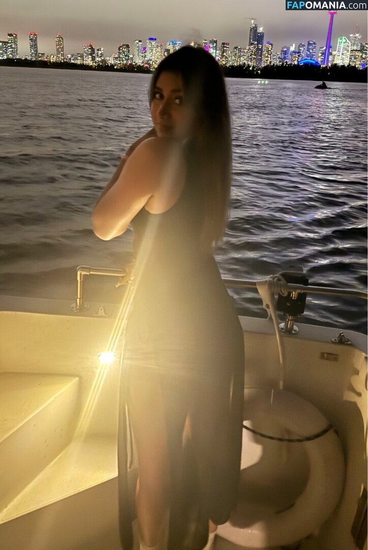 Navpreet Gotara / navpreetg_ Nago OnlyFans  Przeciekłe zdjęcie #3