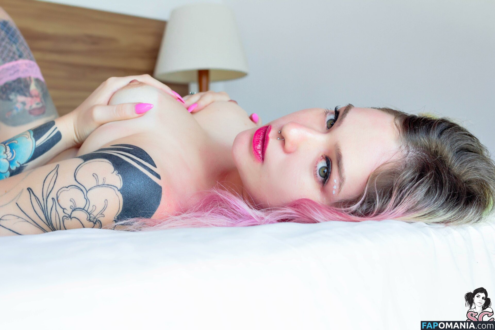 Neondoll / neondollsuk / neondooll Nago OnlyFans  Przeciekłe zdjęcie #15