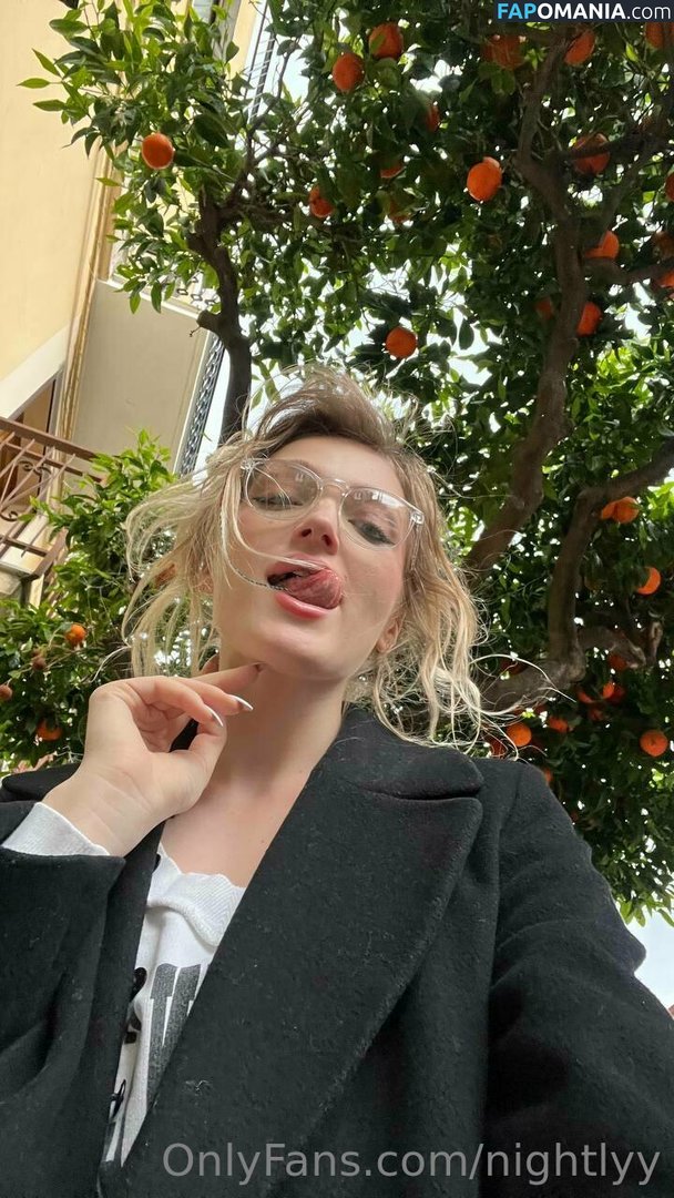 elara_moonq / nightly / nightlyy Nago OnlyFans  Przeciekłe zdjęcie #102