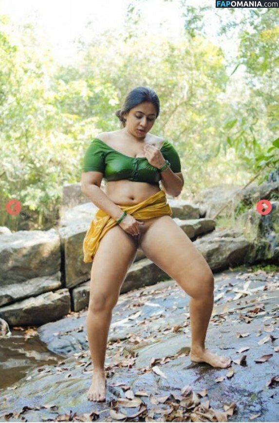 Nila Nambiar / Smera1695 / nilanambiar Nago OnlyFans  Przeciekłe zdjęcie #9