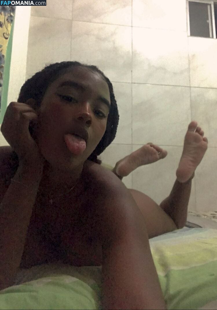 ninfetinha vih / ninfetinhavivi / ninnidavid / shygirlfromeurope Nago OnlyFans  Przeciekłe zdjęcie #4