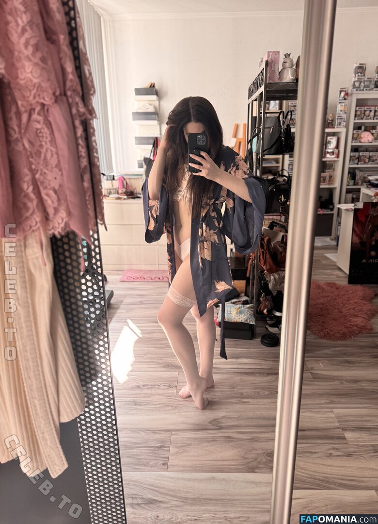 Nini Raven / Nini_Raven / raven_nini Nago OnlyFans  Przeciekłe zdjęcie #4