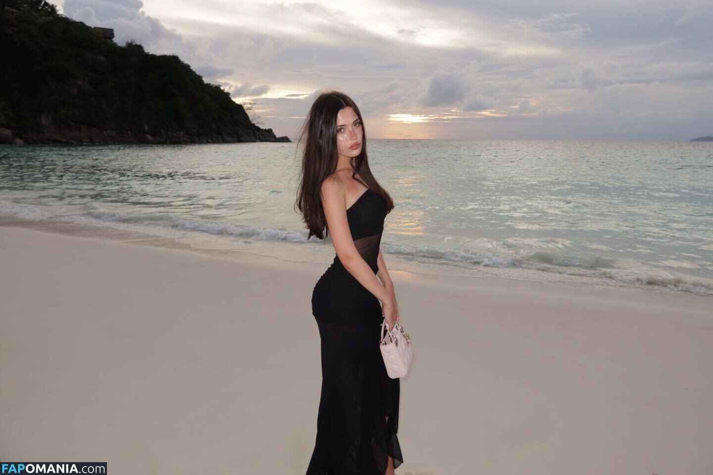 notevuushka Nago OnlyFans  Przeciekłe zdjęcie #2