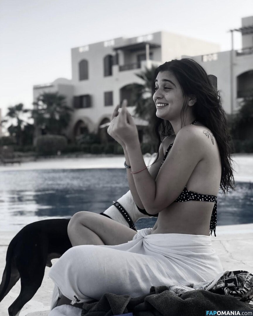 Nourine Abouseada / https: / nourineabouseada Nago OnlyFans  Przeciekłe zdjęcie #3