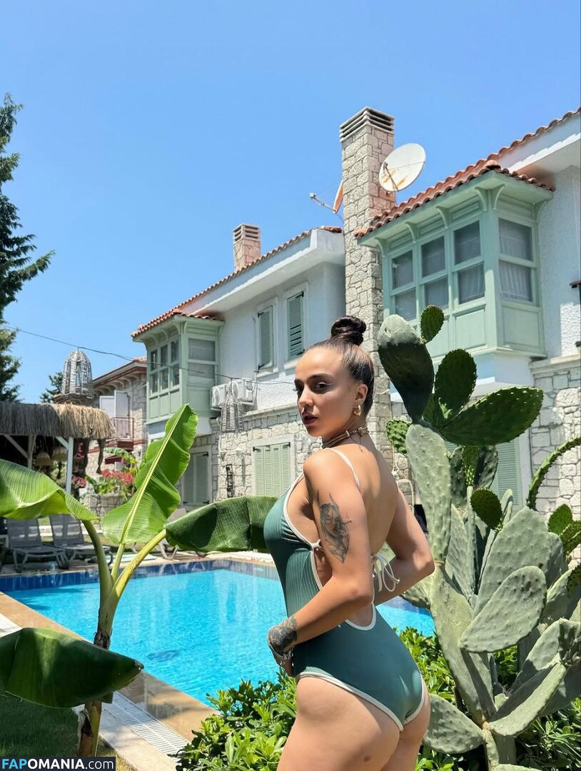 Nurseli Aksoy / https: / punknurseli Nago OnlyFans  Przeciekłe zdjęcie #20