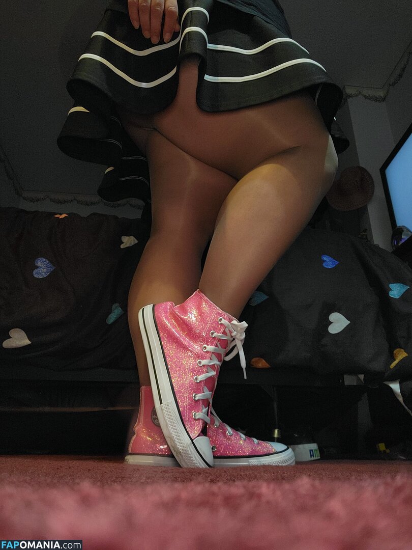 Nylonsandsocks / nylon_and_socks Nago OnlyFans  Przeciekłe zdjęcie #2