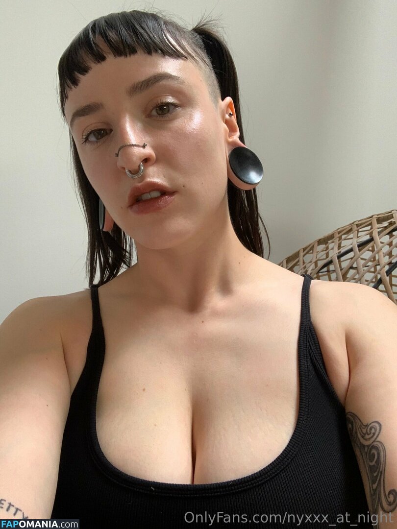 nyxxx_at_night Nago OnlyFans  Przeciekłe zdjęcie #2
