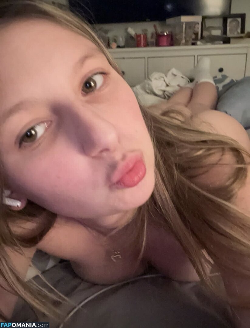 Oceanne Bergeron / https: / oceane_bergeron / oceannexoxo / ocebergeron / ocebergeron... Nago OnlyFans  Przeciekłe zdjęcie #4