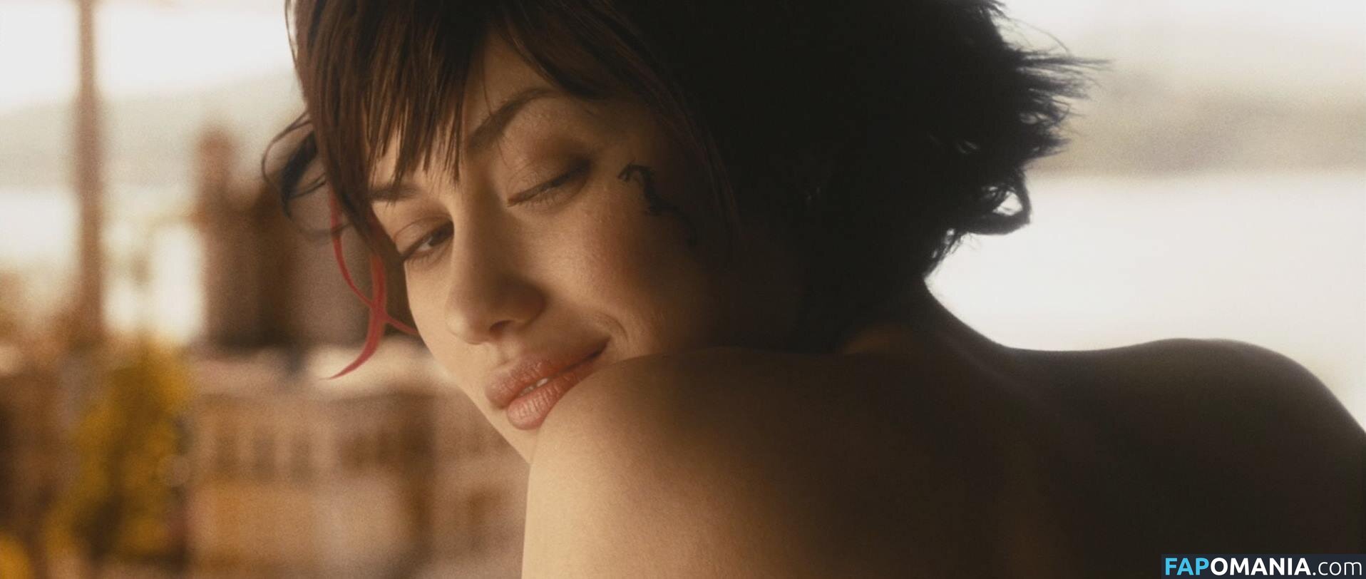 Olga Kurylenko / olgakurylenkoofficial Nago OnlyFans  Przeciekłe zdjęcie #4